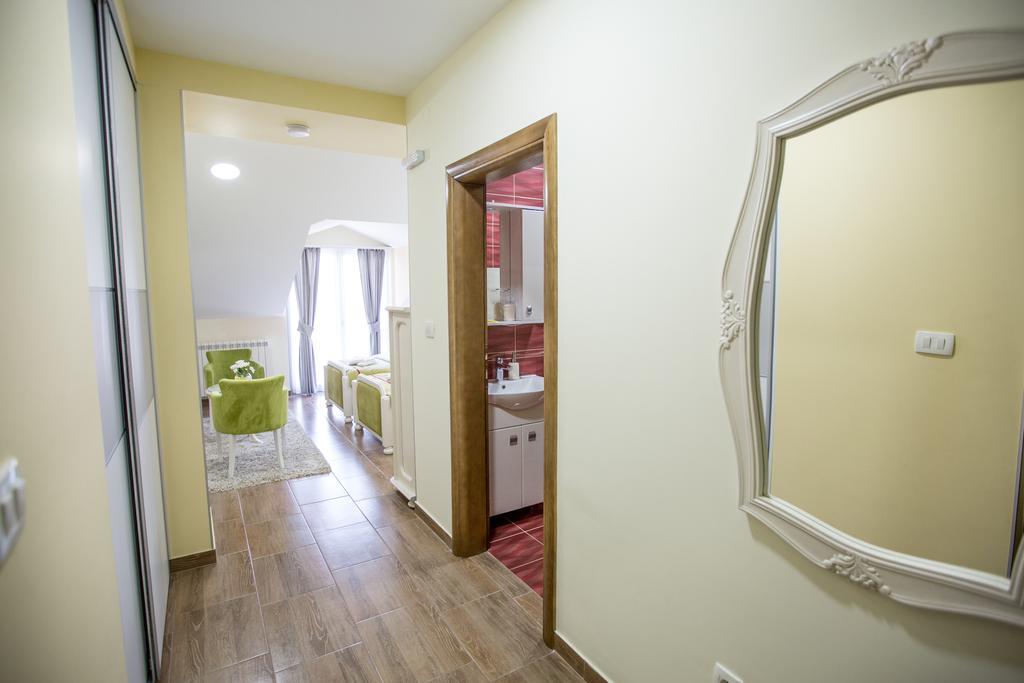 Apartmani Mg Nikšić Buitenkant foto